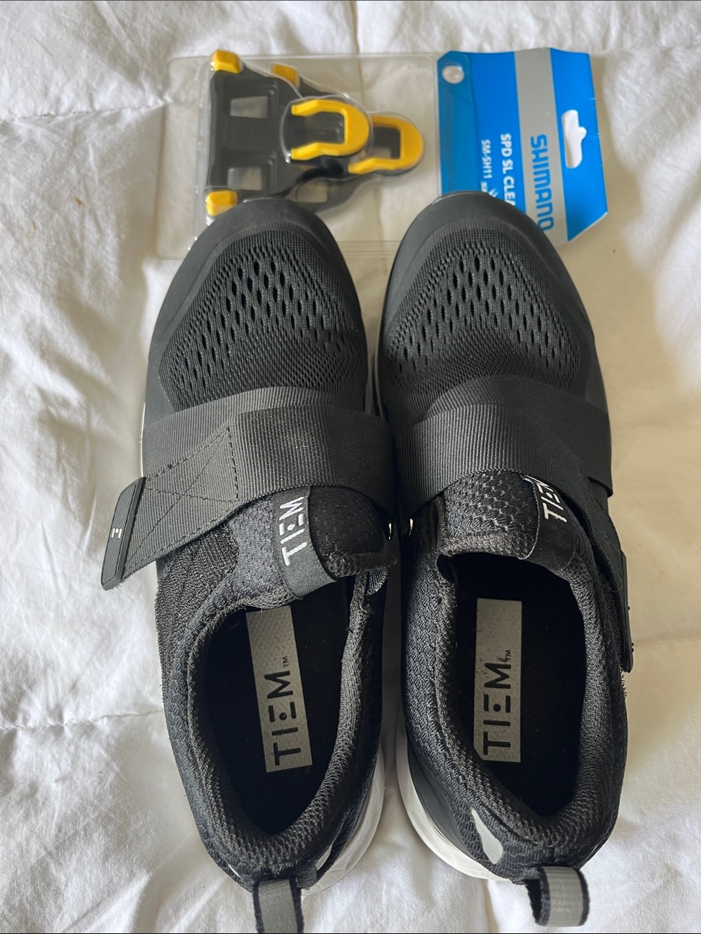 BRAND NEW Tiem Slipstream woman’s cycling shoes and new Shimano SPD SL Cleat set
